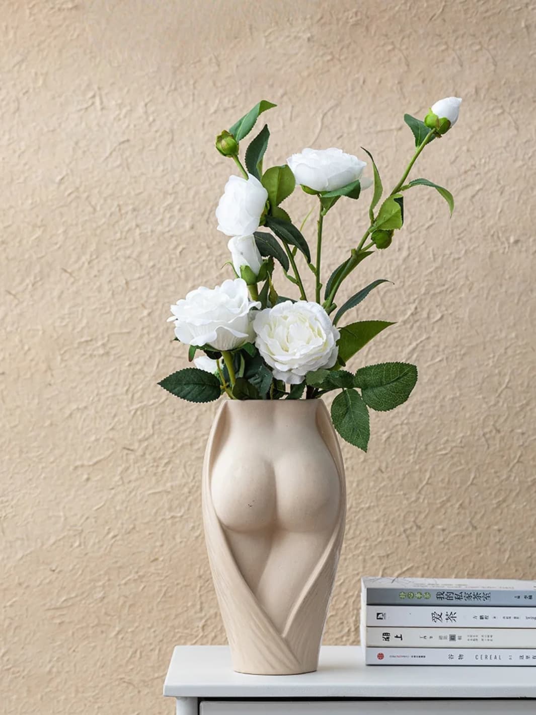 Vase | Sculpture blanche silhouette féminine stylisée