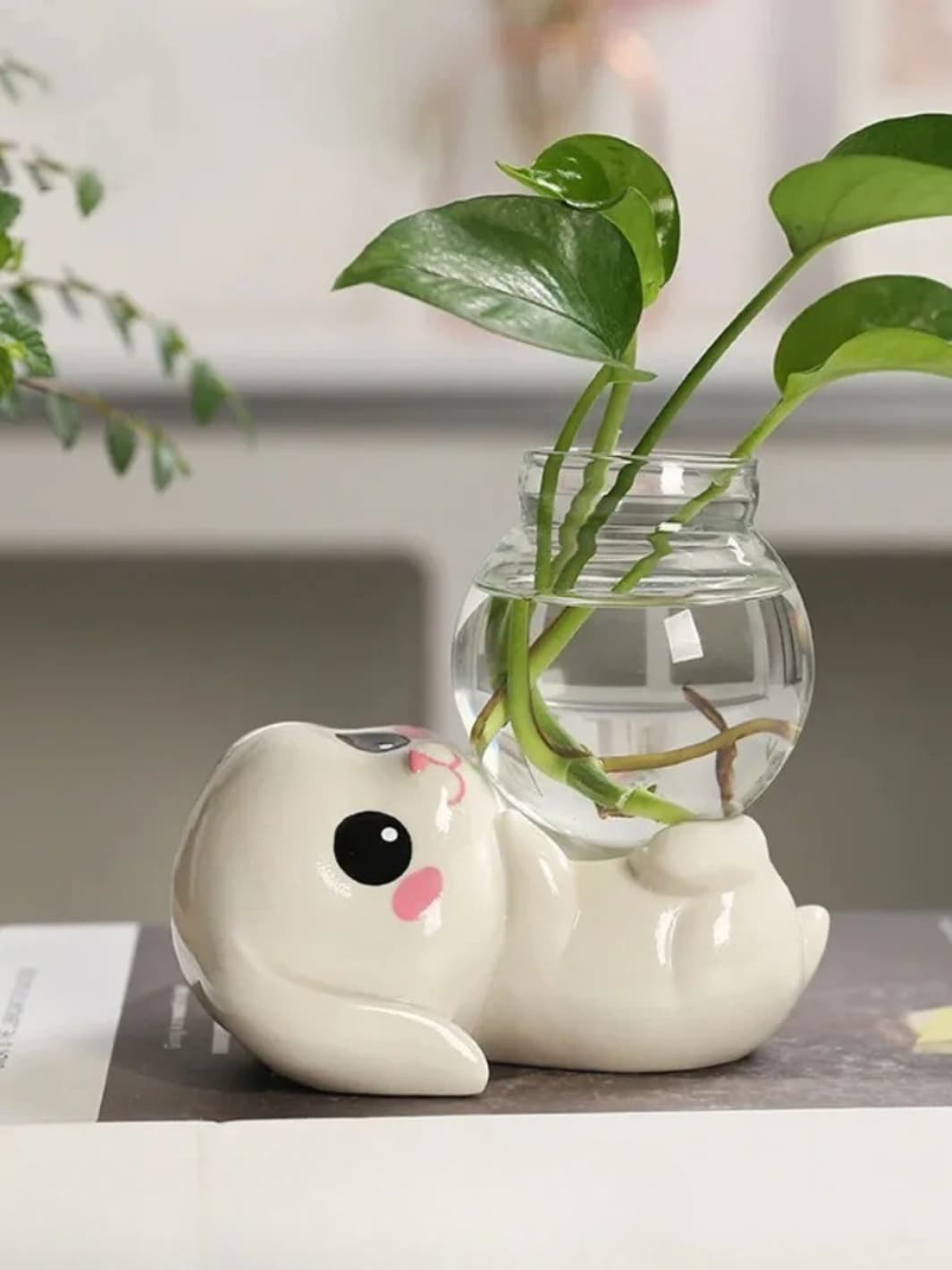 Vase | Soliflore boule avec lapin décoratif