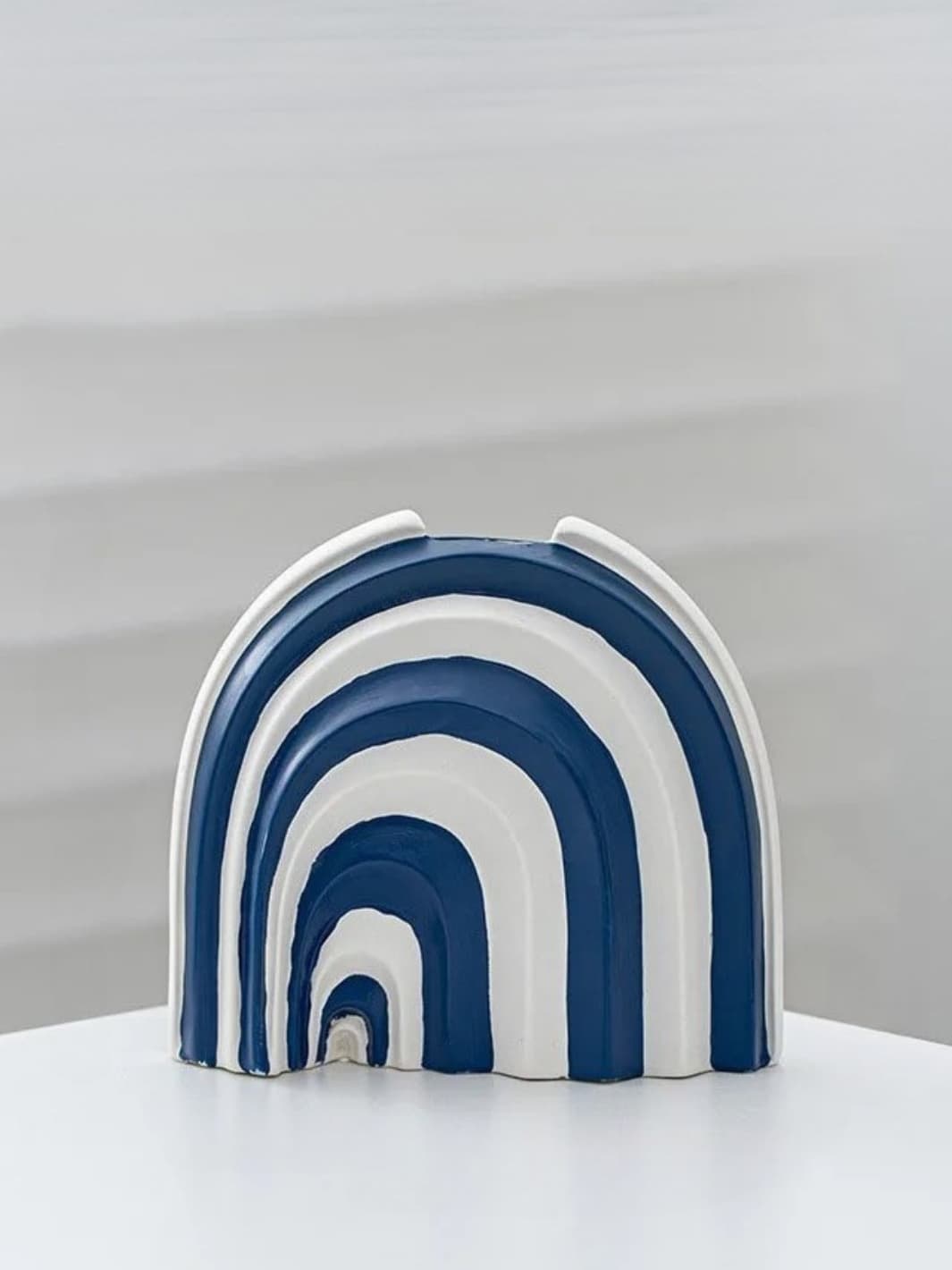 Vase | Petite arche ondulée aux nuances bleu marine