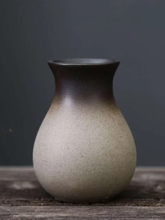 Vase | Poterie chinoise évasée en céramique brute
