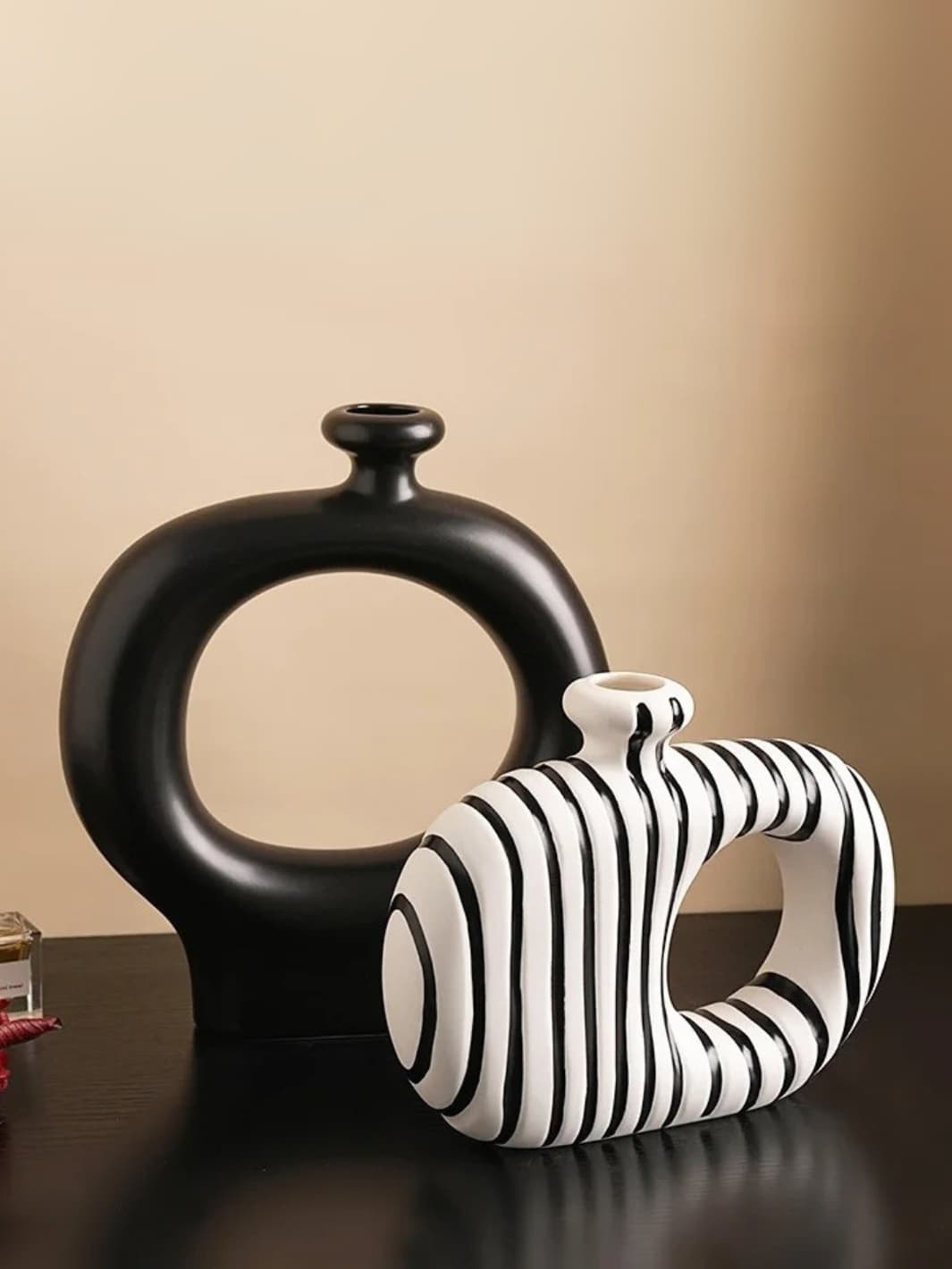 Vase | Pot design rayé noir et blanc
