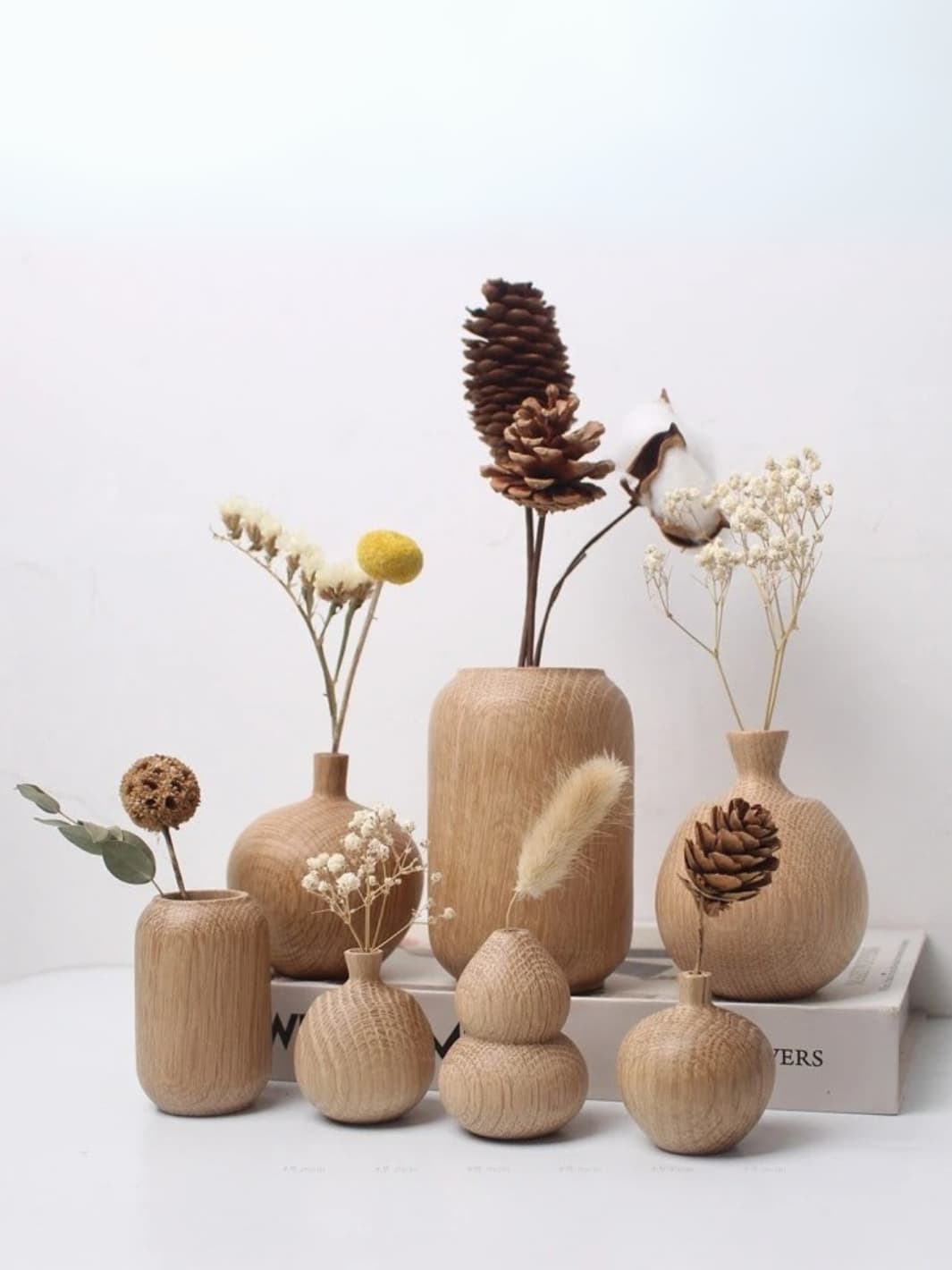 Vase | Soliflore boule en bois naturel sculpté