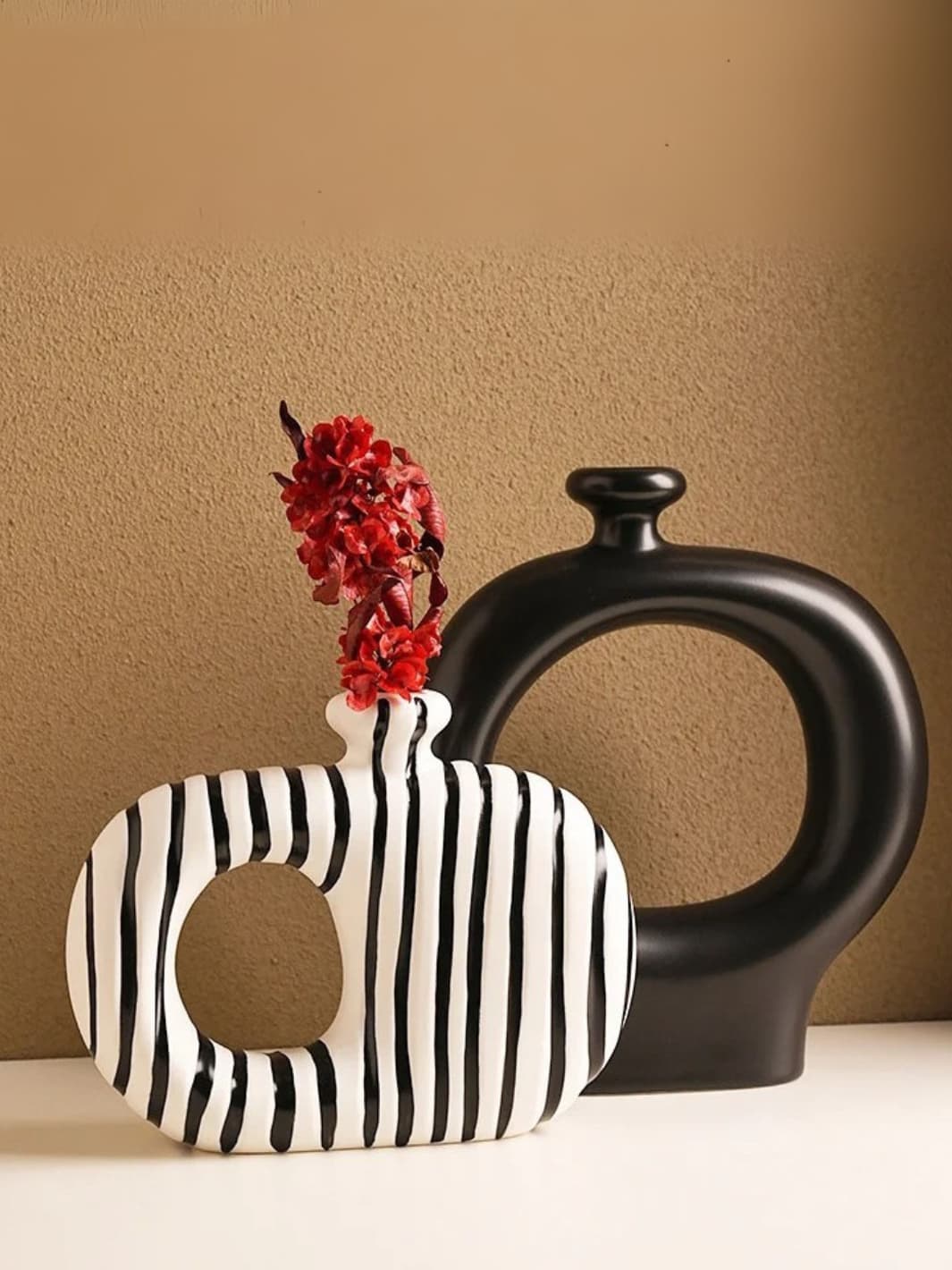Vase | Pot design rayé noir et blanc