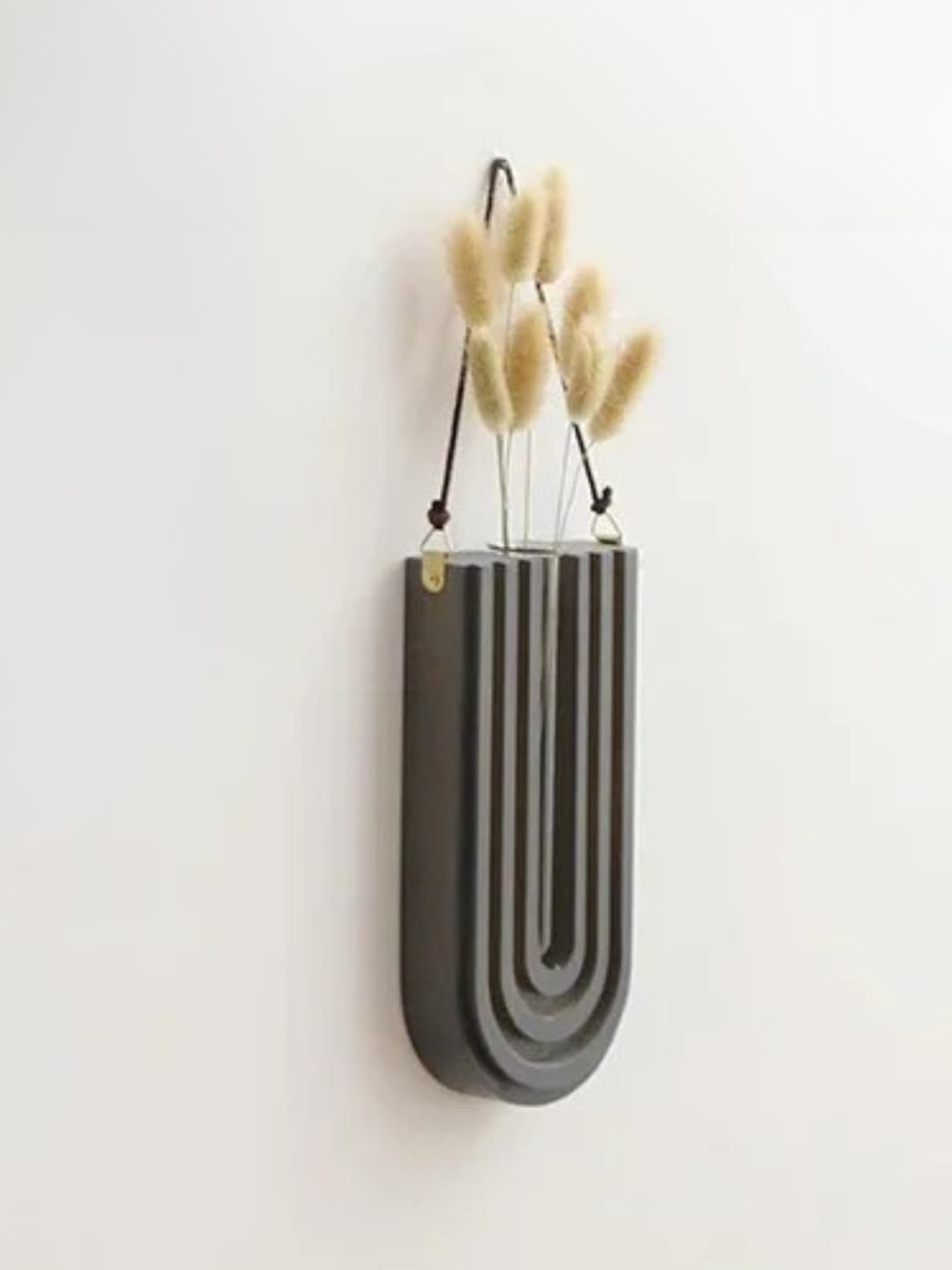 Vase | Suspension murale en bois clair