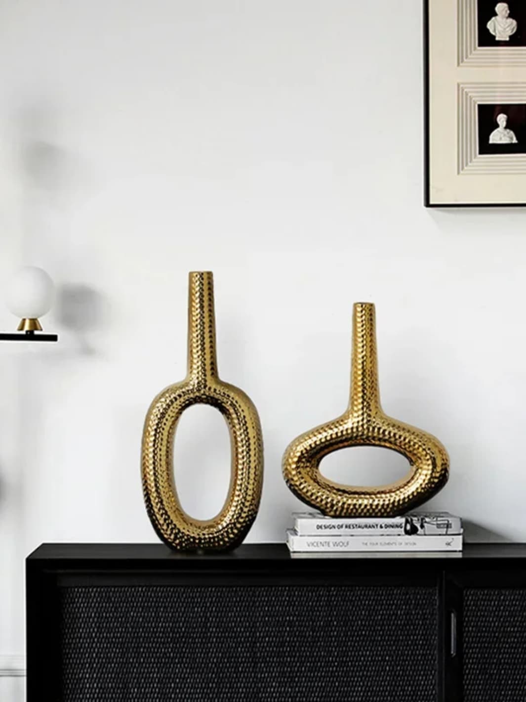 Vase | Design doré martelé à col étroit