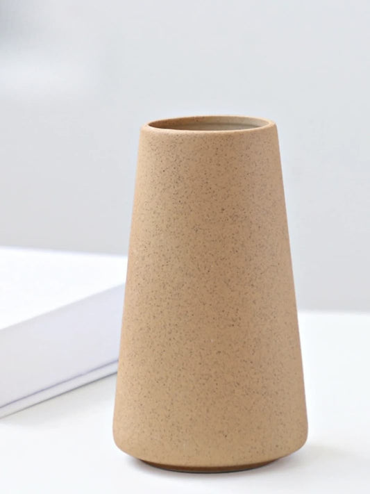Vase | Silhouette conique minimaliste