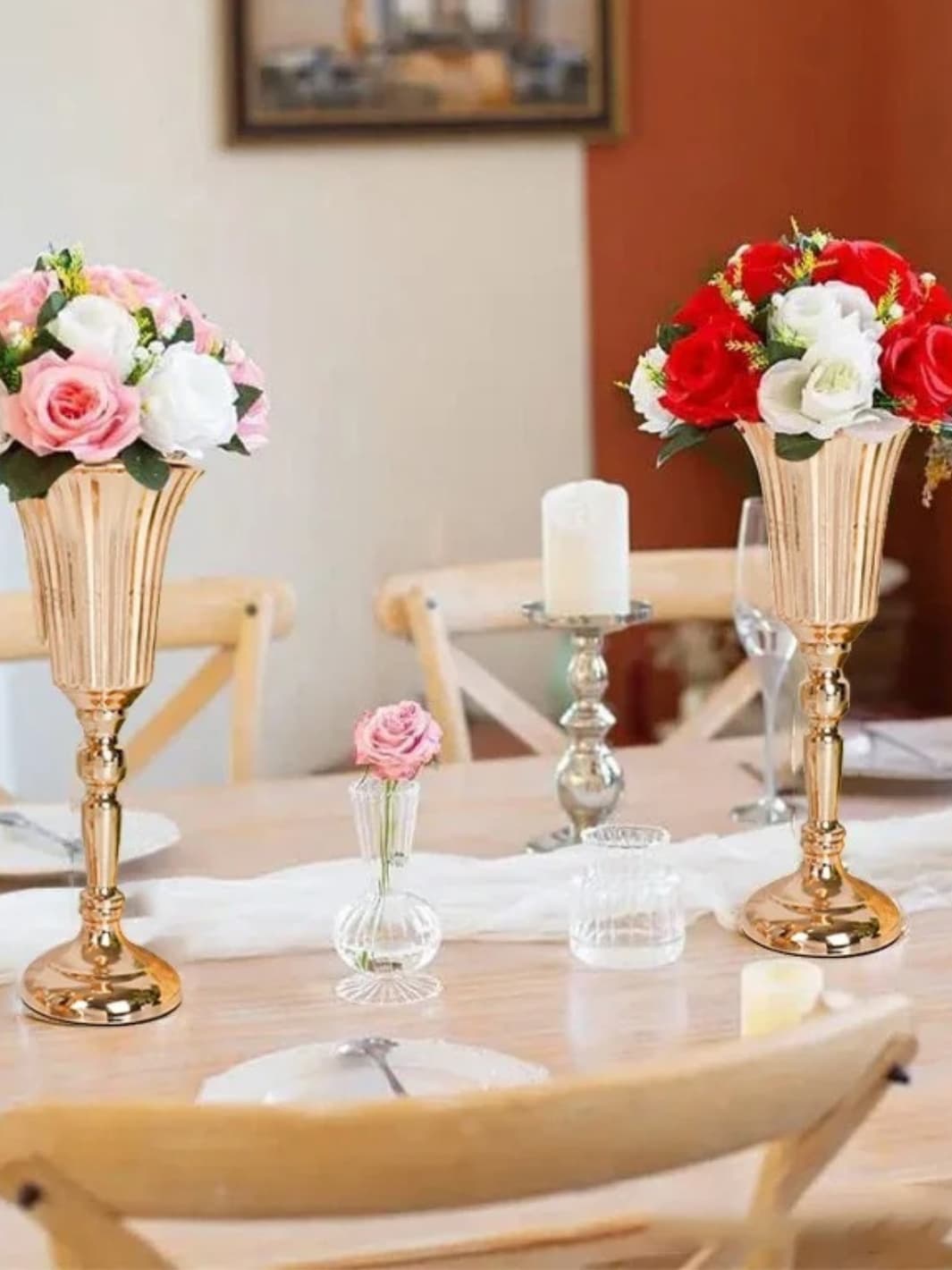 Vase | Pied doré style flûte, finition brillante pour cérémonie