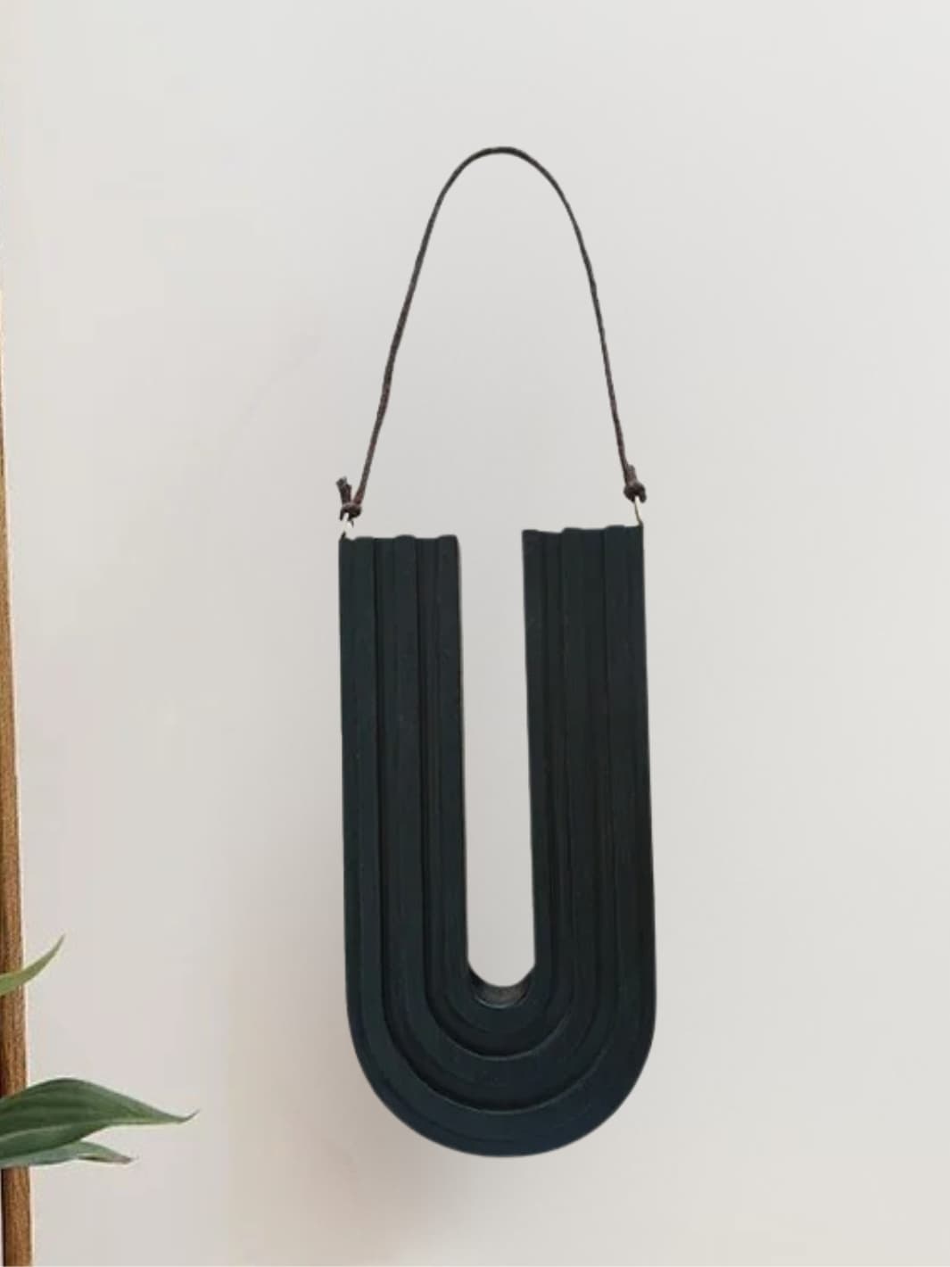 Vase | Suspension murale en bois clair
