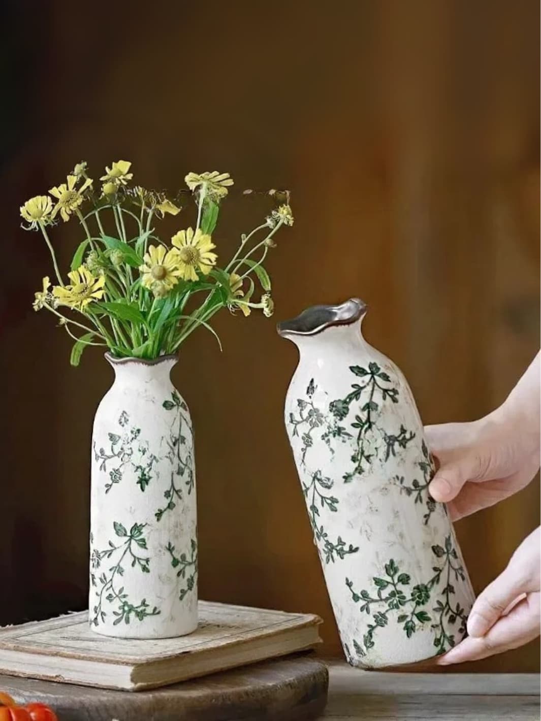 Vase | Motif fleuri pastoral en céramique vintage