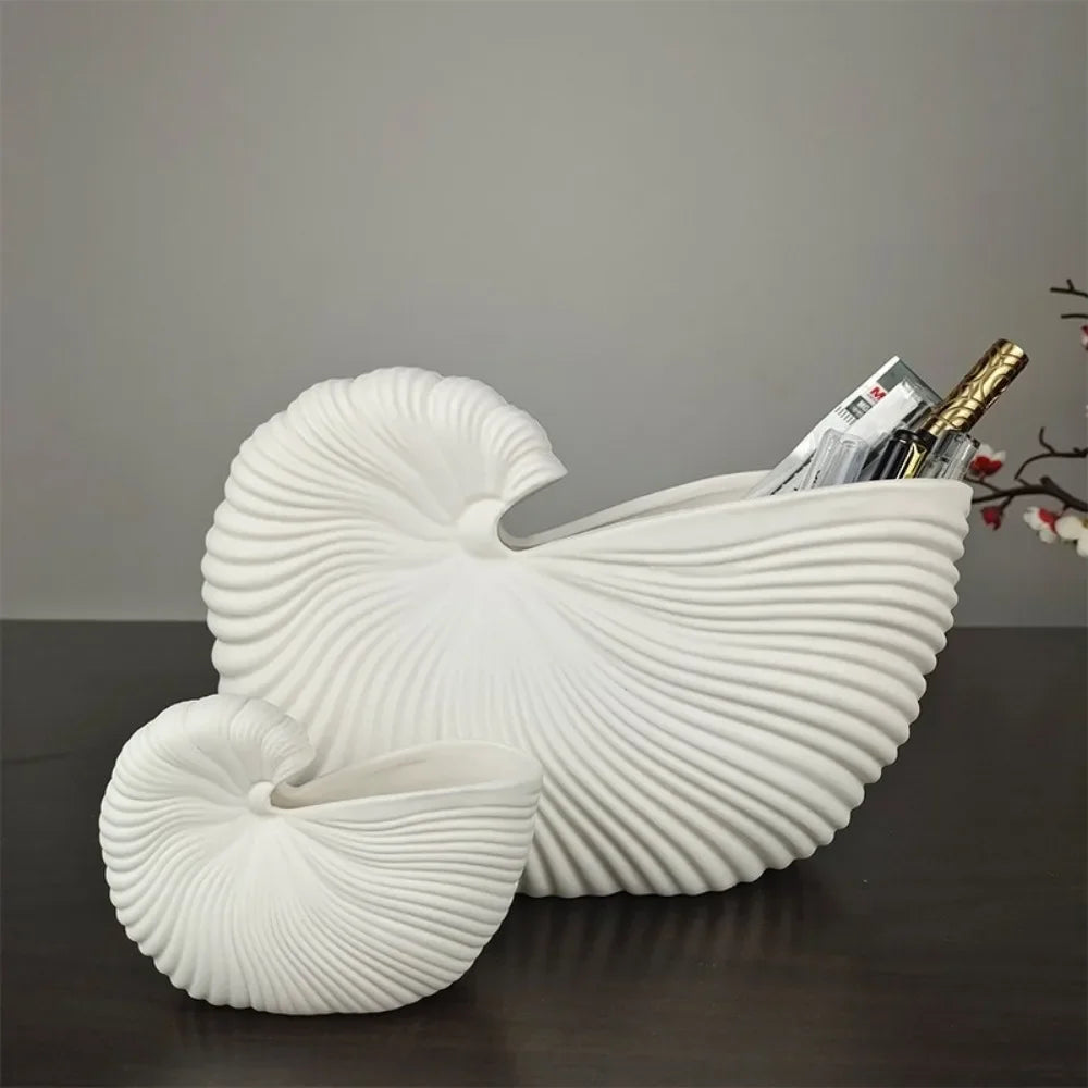 Vase | Coquillage conique blanc ondulé
